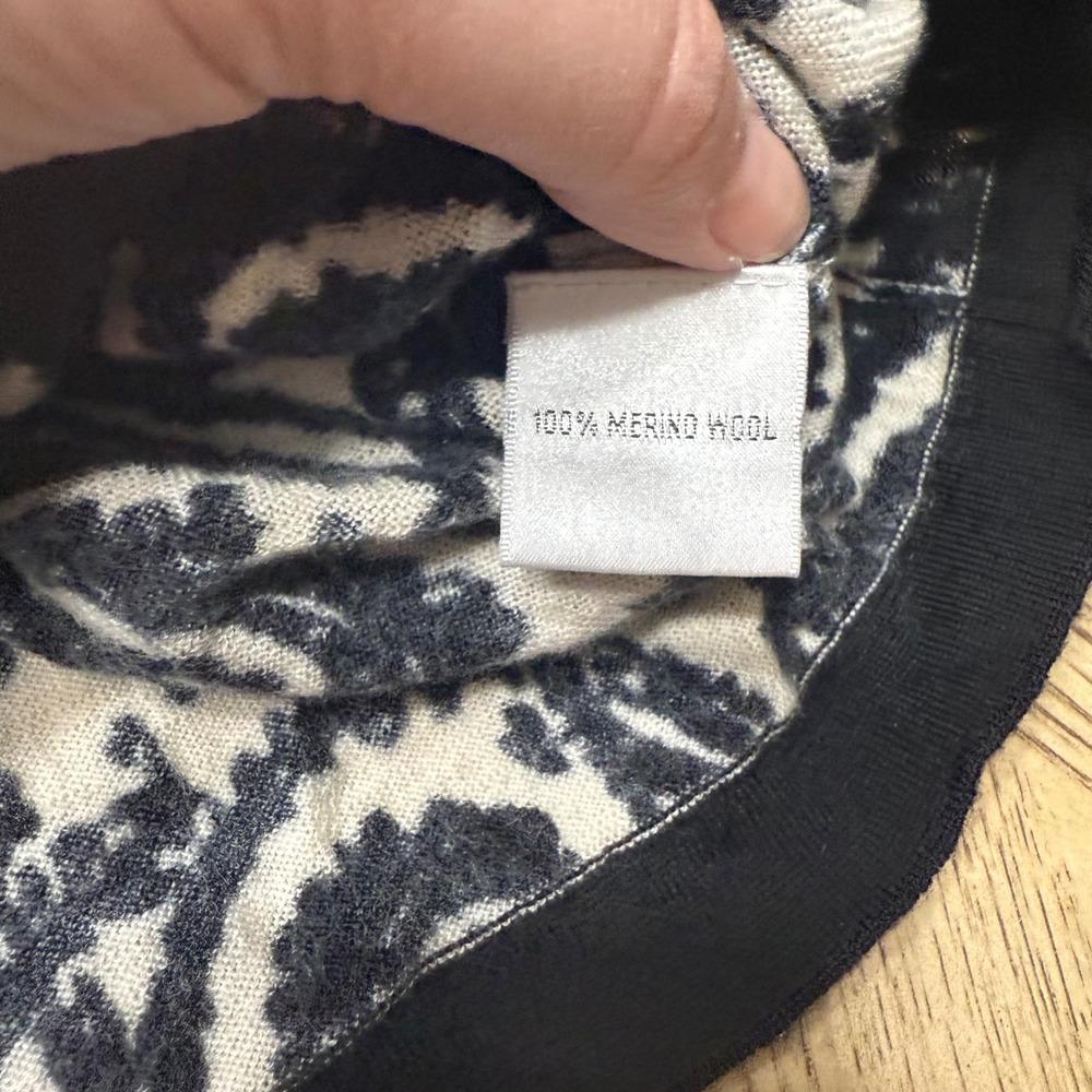 Talbots XL Black White Paisley Print Merino Wool Button FrontCardigan Sweater - Picture 7 of 9